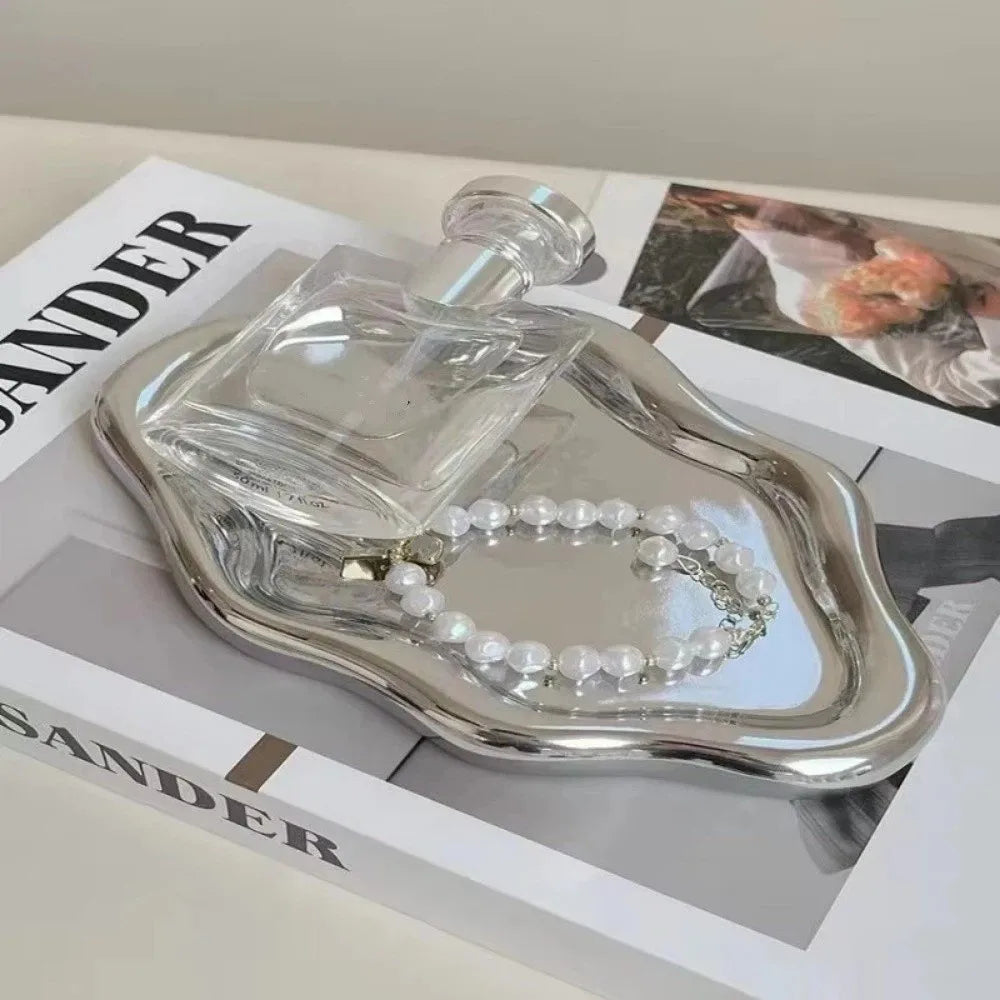 Mini Cloud-Shaped Plastic Jewelry Tray Light Luxury Display Plate for Watches and Keys
