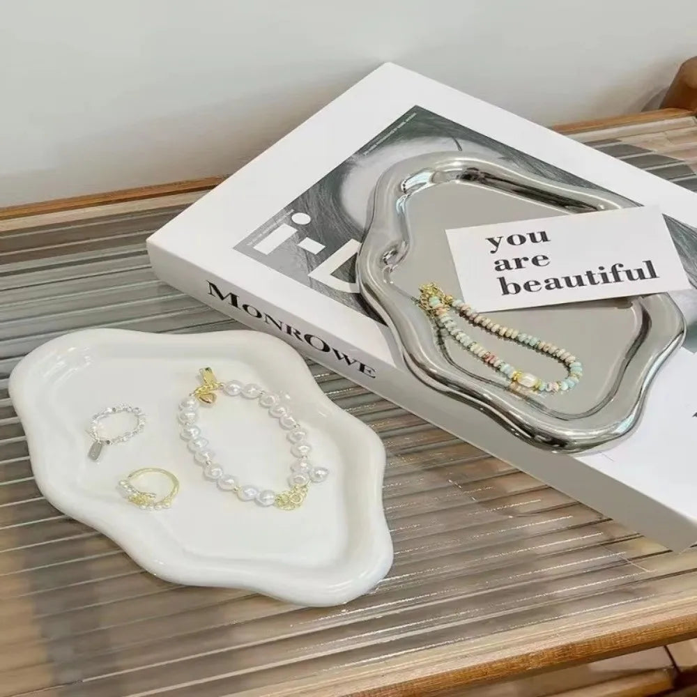 Mini Cloud-Shaped Plastic Jewelry Tray Light Luxury Display Plate for Watches and Keys